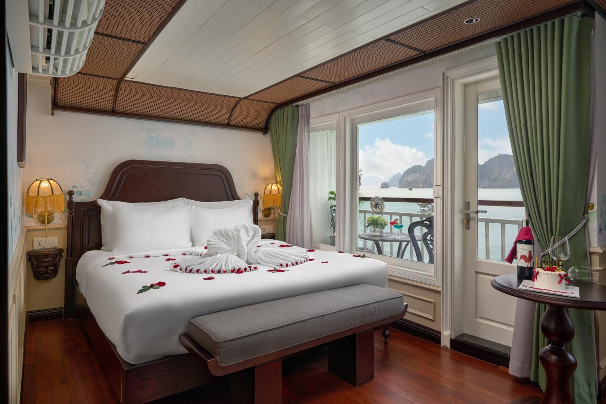Signature Royal Halong Cruise Ha Long Dış mekan fotoğraf