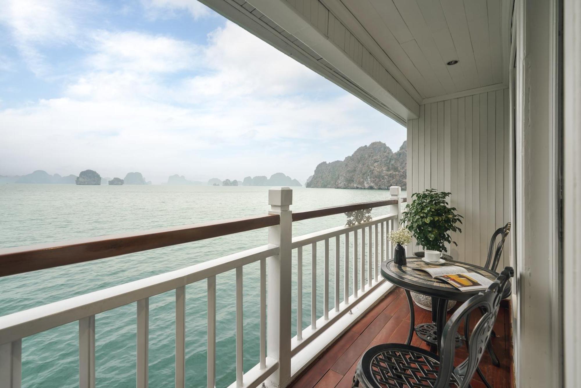 Signature Royal Halong Cruise Ha Long Dış mekan fotoğraf