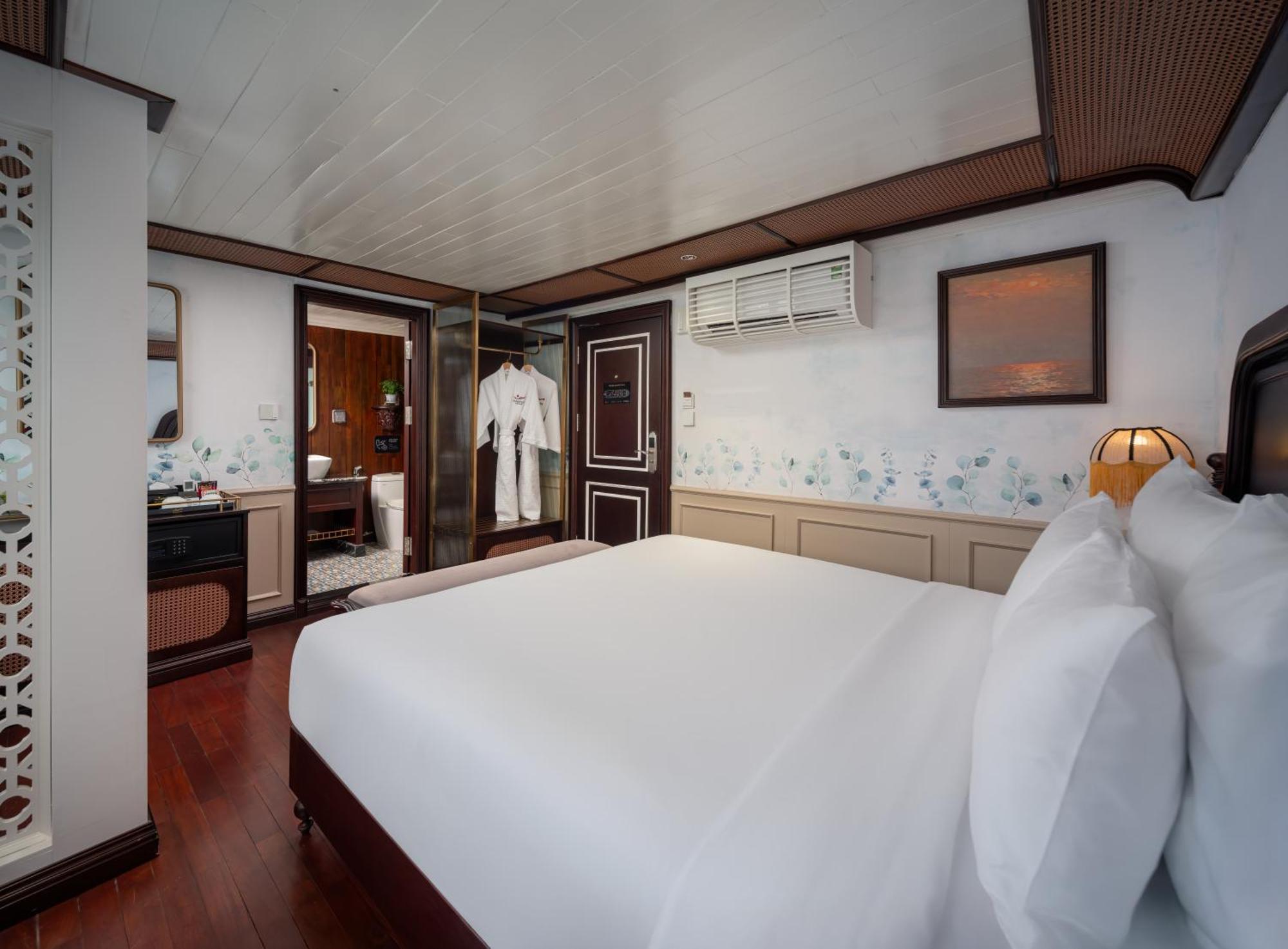 Signature Royal Halong Cruise Ha Long Dış mekan fotoğraf