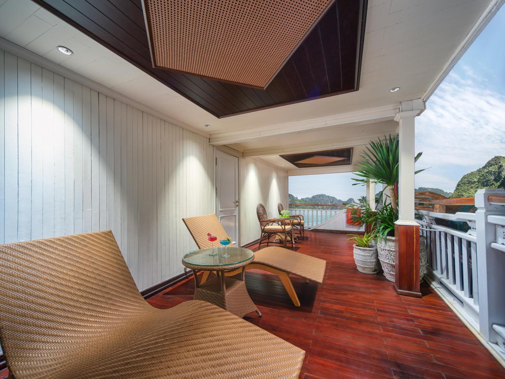 Signature Royal Halong Cruise Ha Long Dış mekan fotoğraf