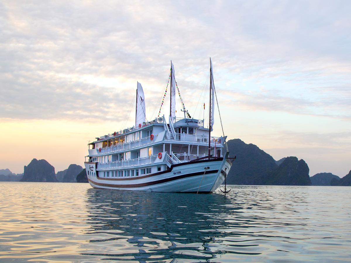 Signature Royal Halong Cruise Ha Long Dış mekan fotoğraf